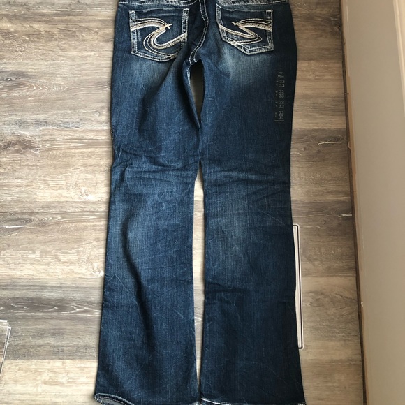 Silver Suki Mid-Rise Slim Bootcut Size 32 Jeans - Picture 2 of 4